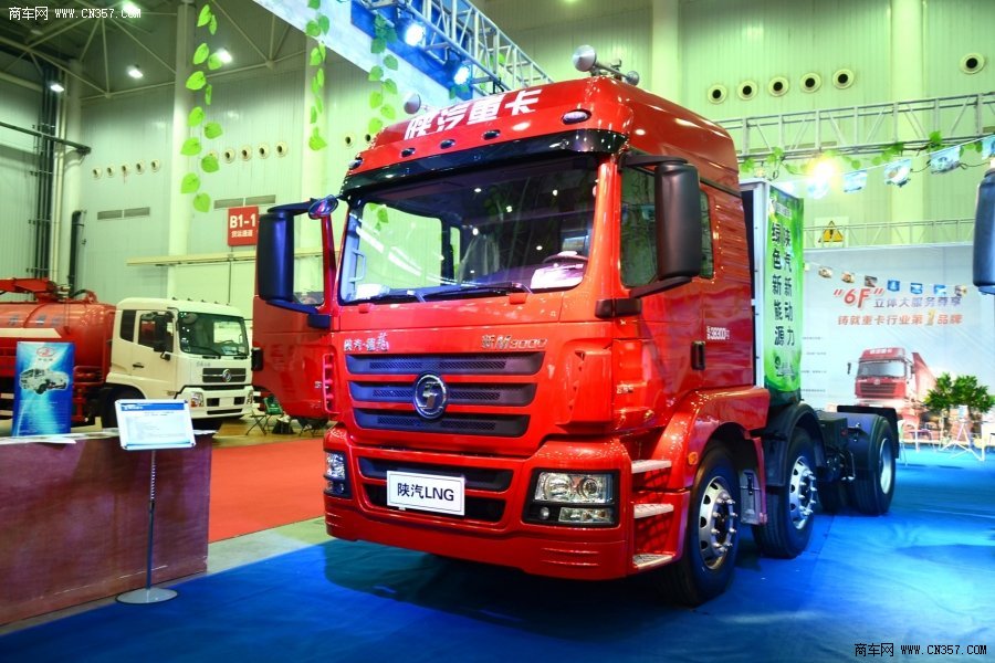 陕汽 德龙M3000重卡 336马力 6×2 牵引车(SX4256GR279TL)