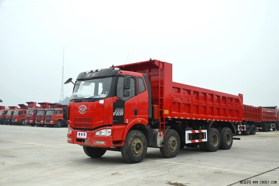 解放 J6M重卡 320马力 8×4 自卸车(CA3310P63K2L1T4E4)