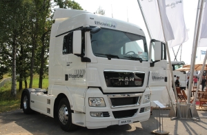 曼/Man TGX系列重卡 440马力 4×2 牵引车(型号:曼18.440)