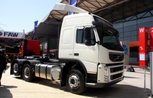沃尔沃/Volvo FM系列重卡 400马力 6×2 牵引车(型号:FM400)