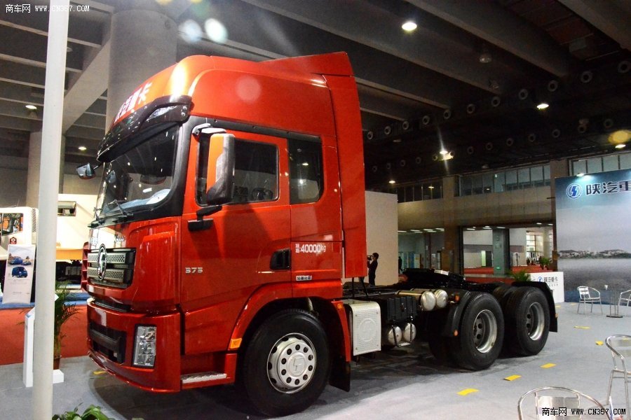 陕汽 德龙X3000重卡 375马力 6×4 牵引车(SX42564T324)