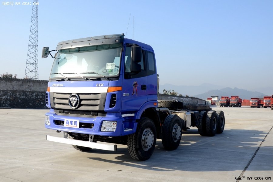 福田 欧曼ETX重卡 375马力 8×4 自卸车（BJ3313DMPKC-XH）