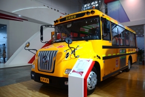 东风 超龙 140马力 30-40人 小学生校车(EQ6810S4D1)