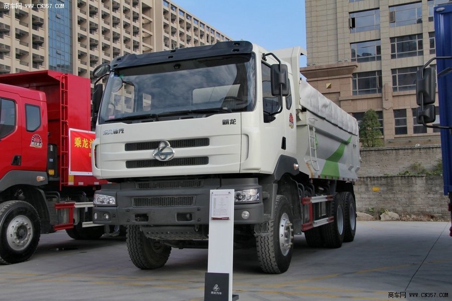 东风柳汽 霸龙重卡 310马力 6×4 自卸车（LZ3258M5DA）