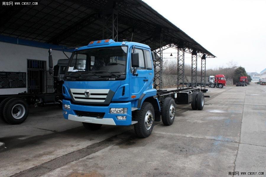 徐工 瑞龙中卡 220马力 6×2 栏板载货车(NXG1251D3PL1)