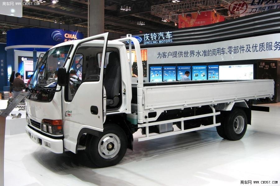 庆铃 五十铃100P 95马力 单排栏板轻卡(QL10408HAR)
