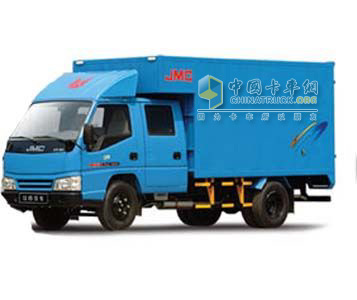 江铃 凯运轻卡 116马力 4×2 长轴双排厢货 载货车 JX1041TGB23