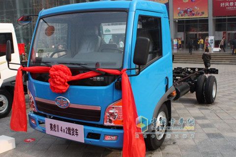 一汽解放 赛虎III轻卡 103马力 4×2 载货车 CA1041PK2EA81