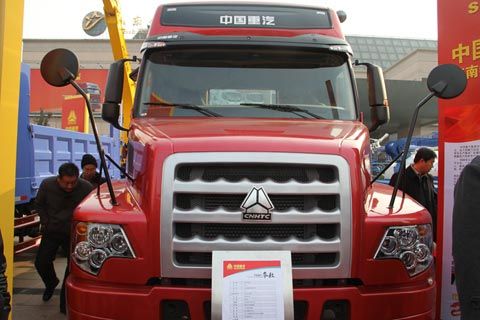中国重汽 威泺长头车 375马力 6×4牵引车 ZZ4259N394CC18