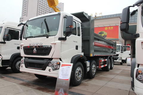 中国重汽 HOWO-T5G 8X4自卸车