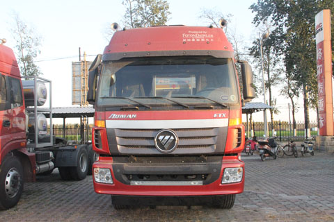 福田欧曼ETX 9系重卡 380马力 6X4 国四LNG牵引车