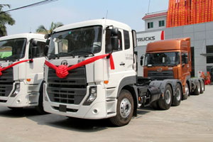 东沃GH1B398马力 6X4 国四 牵引车