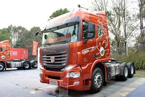 联合卡车 玉柴420马力 6X4K12牵引车