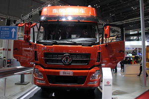 东风商用车 东风天龙 6 ×4雷诺Dci 420马力 牵引车