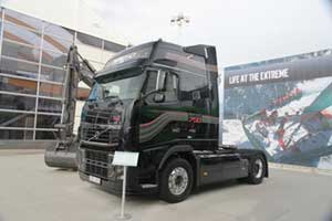 沃尔沃 FH16重卡 660马力 6X4 牵引车（沃尔沃帆船赛纪念版）