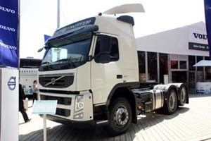 沃尔沃 FM重卡 400马力 6X2 牵引车(12.8L)