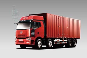 一汽解放J6P 420马力8×4厢式载货车（重载型）