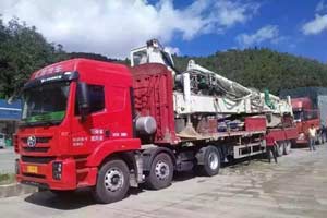 上汽红岩杰卡 科索9 310马力国四牵引车
