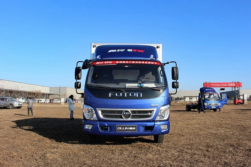 福田 奥铃CTX经典版 117马力 4×2排半 厢式载货车