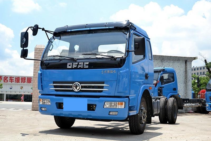东风 多利卡D6 115马力 3300轴距排半轻卡底盘(DFA1040LJ11D2)