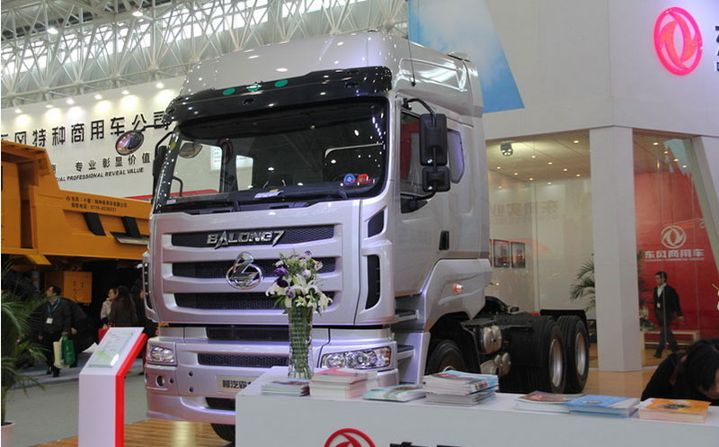 东风柳汽 乘龙康明斯M7C重卡 380马力 6X4 牵引车(LZ4257QDC)