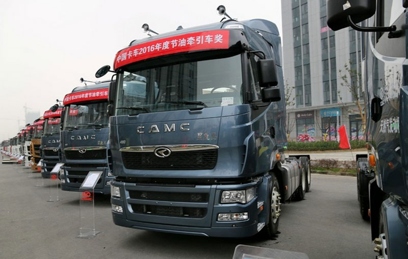 华菱 星凯马重卡 480马力 6X4 牵引车(HN4250A46C4M5)