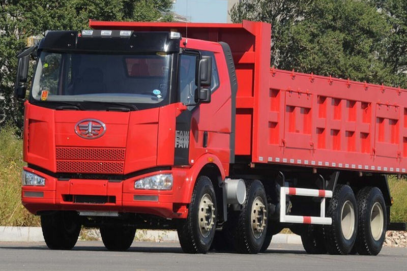 一汽解放 J6M准重卡 280马力 8X4自卸车(CA3310P63K2L1T4E4)