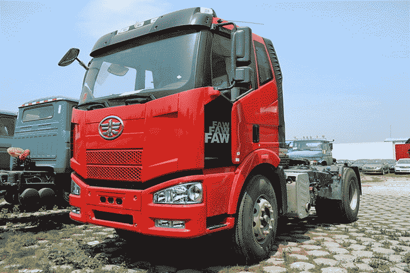 一汽解放 J6M准重卡 280马力 4X2牵引车(CA4180P63K2E4)