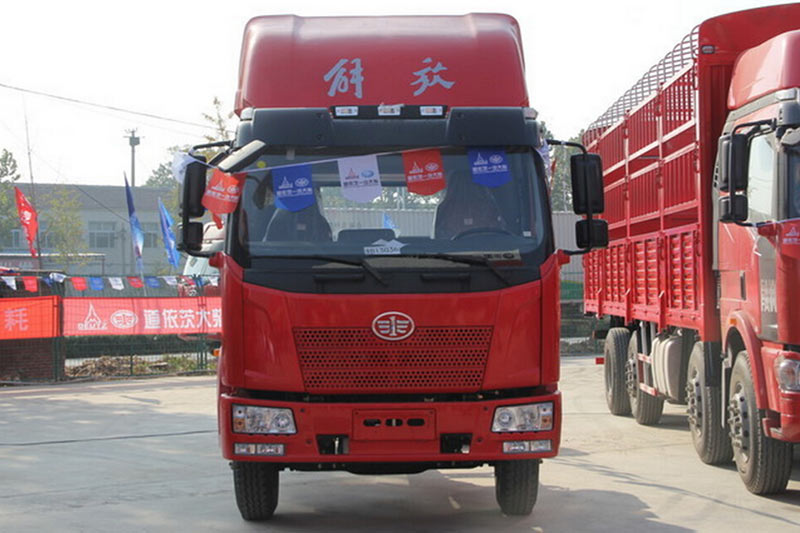 一汽解放 J6L中卡 160马力 4X2 载货车底盘(CA1160P62K1L3E4)