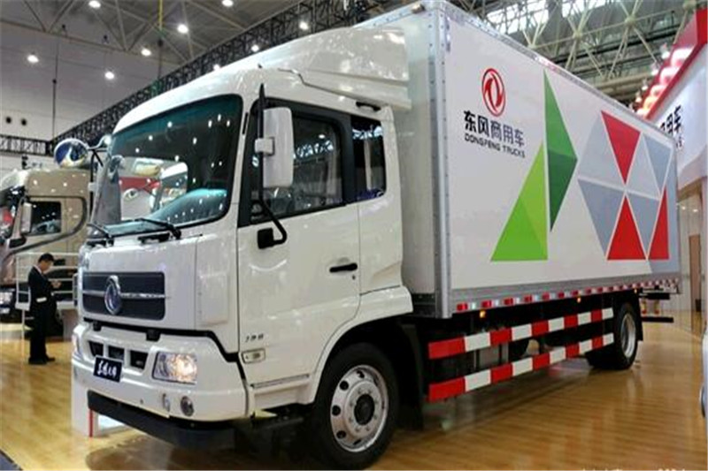 东风商用车 天锦 160马力 4×2 低顶排半/标顶排半7.7米厢式车（DFH5160XXYBX2A2）