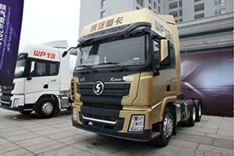 陕汽德龙 X3000 480马力 6x4牵引车（轻量化版）