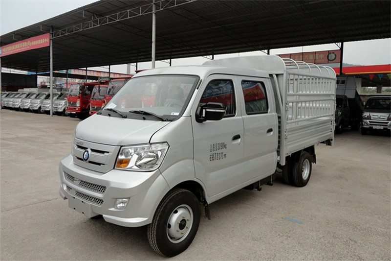重汽王牌 W1微卡 2.5L 87马力 柴油 2.5米 国四双排仓栅式微卡(CDW5030CCYS4M4)
