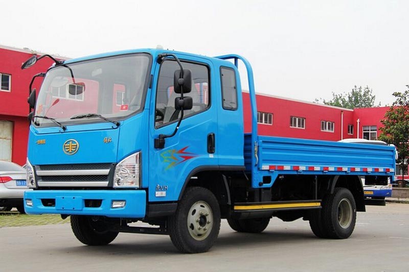 青岛解放 虎VH轻卡 120马力 4X2栏板载货车（标载版）