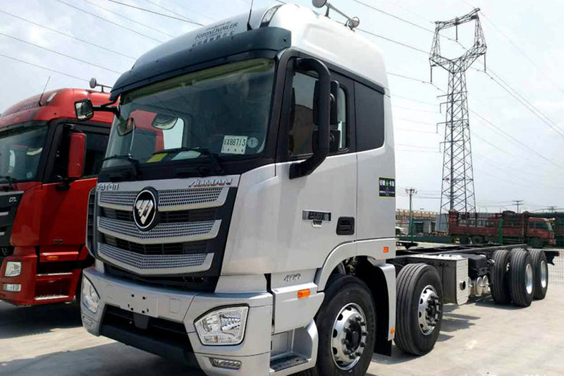 福田戴姆勒欧曼EST 400马力 8X4 9.5米栏板载货车(BJ1319VNPKJ-AA)