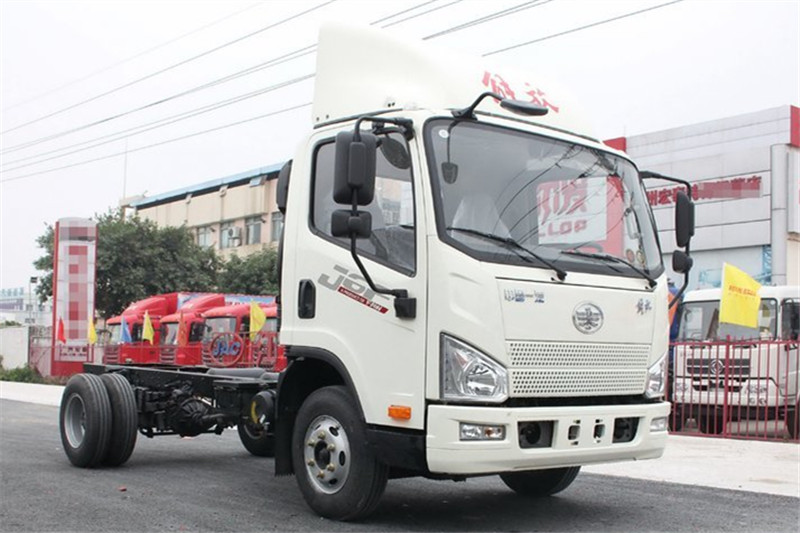 一汽解放 J6F 130马力 单排厢式轻卡(CA5040XXYP40K56L2E5A84)