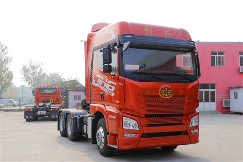 青岛解放 JH6重卡 领航版 550马力 6X4 国五牵引车(CA4259P25K2T1E5A80)