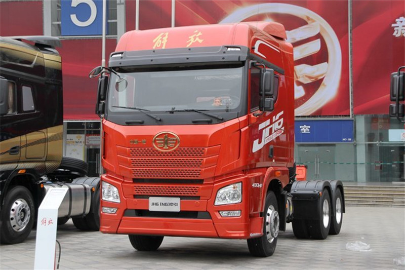 青岛解放 JH6重卡 430马力 6X4 国五牵引车(凸地板)(CA4250P26K15T1E5A80)