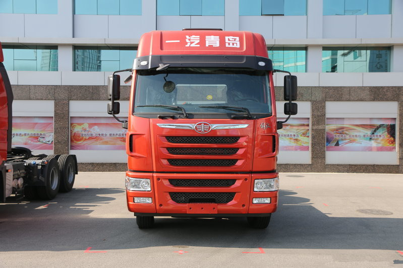一汽解放青汽 天V重卡 寒区版 500马力 6X4 京五牵引车(CA4257P2K15T1E5A80)