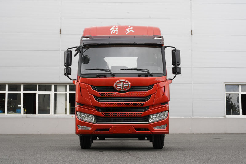 青岛解放 龙VH中卡 220马力 4X2 7.8米 国五厢式载货车(CA5189XXYPK2L5E5A80)