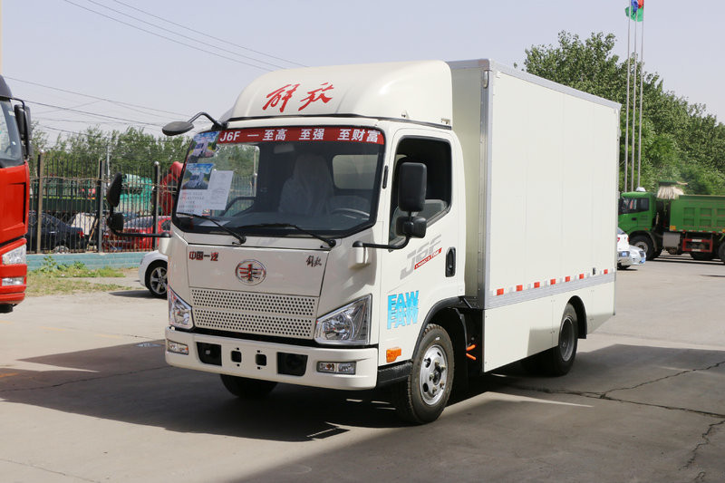 一汽解放 J6F 4.5T 4.21米单排厢式 92.16kWh 纯电动轻卡载货车(CA5043XXYP40L1BEVA83)