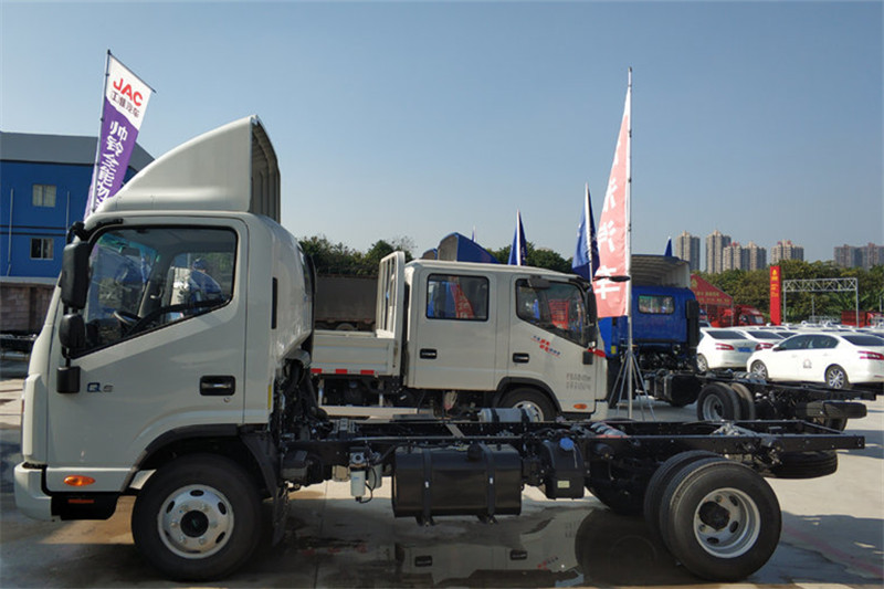 江淮 帅铃Q6 120马力 4.12米 国五单排厢式轻卡载货车(HFC5043XXYP71K2C2V)