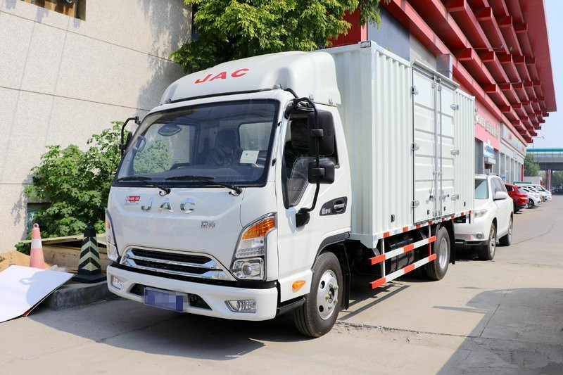 江淮 康铃J5 115马力 3.82米 国五排半厢式轻卡载货车(HFC5045XXYP92K1C2V)