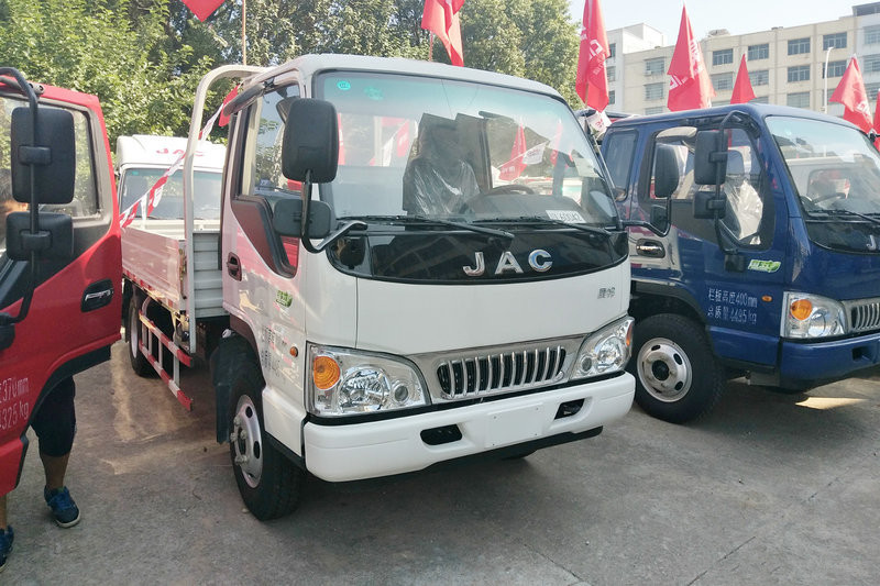 江淮 康铃33中体 117马力 4.18米单排栏板轻卡载货车(国五)(HFC1041P93K1C2V)