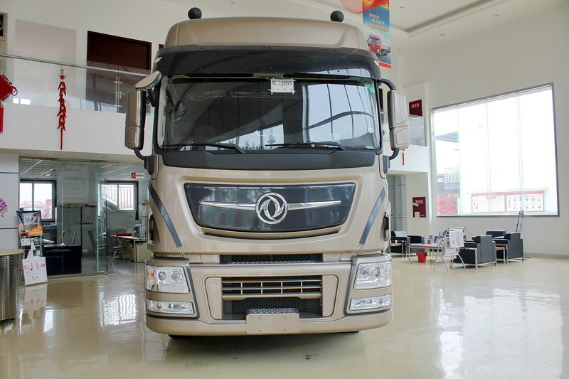 东风商用车 天龙旗舰KX 2018款北方版 520马力 6X4 国五牵引车(485后桥)(DFH4250C2)