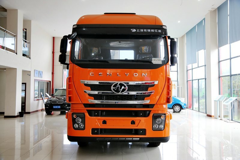 上汽红岩 杰狮重卡 320马力 4X2 国五 牵引车(CQ4186HMVG361)