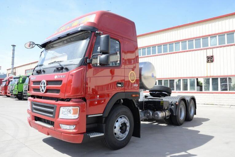 大运重卡 新N8E 6×4 380/400马力LNG系列牵引车