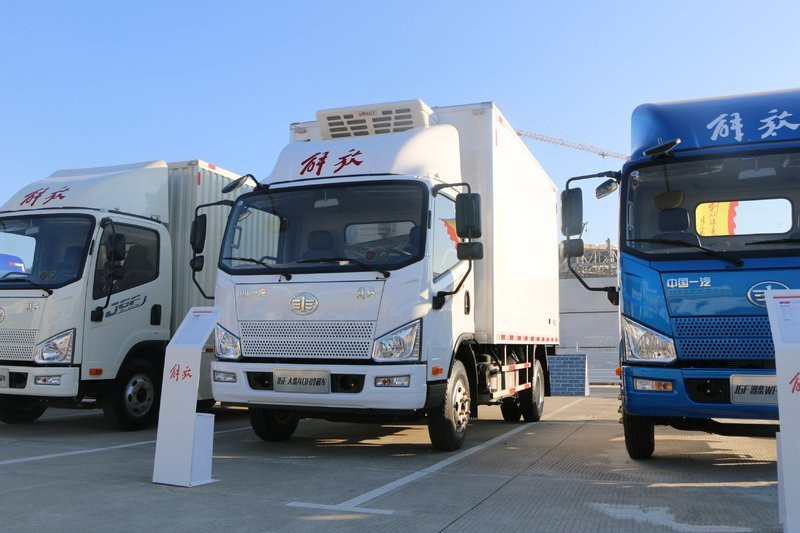 一汽解放 J6F 150马力 4X2 4.77米 国五 冷藏车(CA5129XLCP40K2L2E5A84)