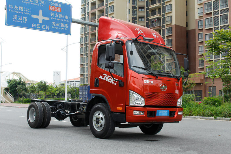 一汽解放 J6F 165马力 4.21米 国五 单排载货车底盘(CA5044CCYP40K2L1E5A84)