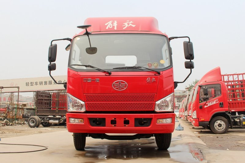 一汽解放 J6F 130马力 4.16米 国六 单排仓栅式轻卡(宽体)(CA5040CCYP40K61L2E6A84)