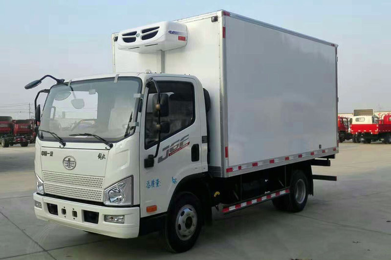 一汽解放 J6F 130马力 4X2 4.1米 国五 冷藏车(CA5041XLCP40K17L1E5A85)